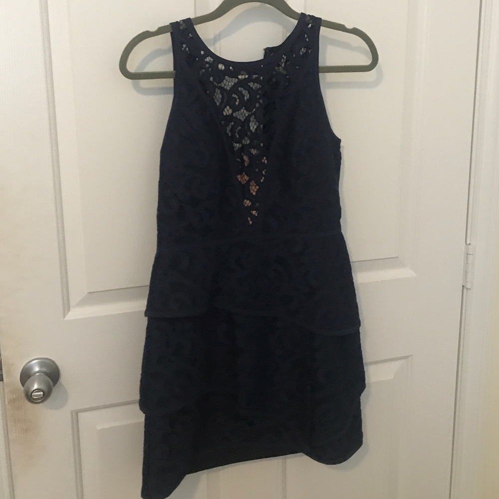 BCBG Hannah size 4 Navy. BNWT!